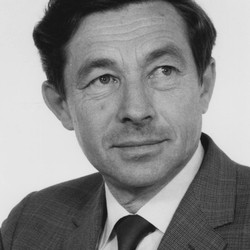 Herman Ermolaev. Review of The Deserted House (1967) by Lydia Chukovskaia