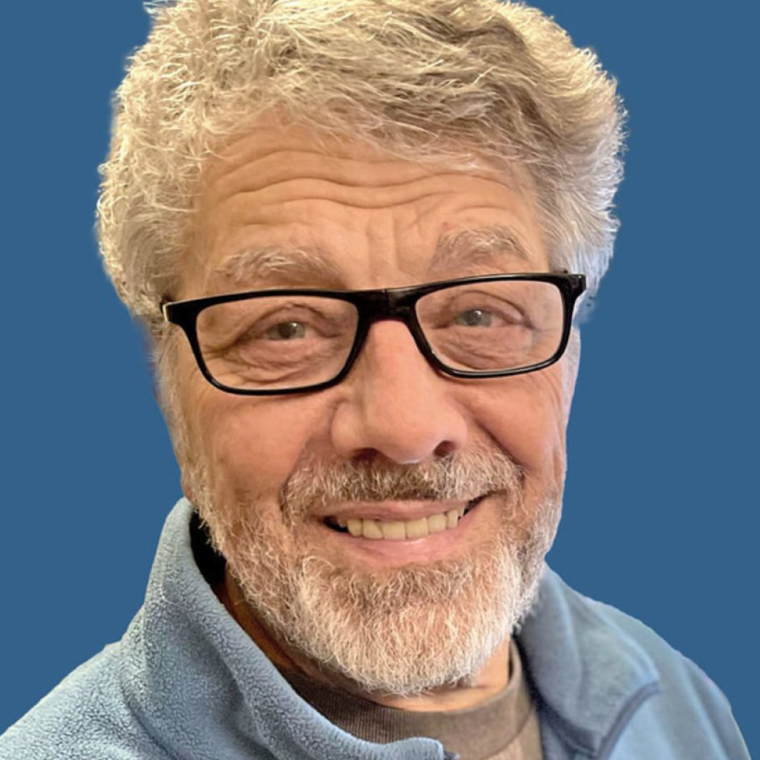 Vladimir Paperny. "War and Exhibitions"