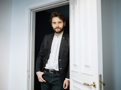 Victor Martinovich. "Why Did Pythia Foretell the Future in the Temple of Apollo?"